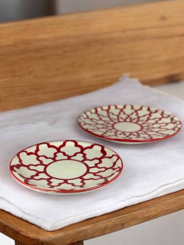 Moroccan Handcrafted Plates – The Elegance of Red and the Authenticity of Design